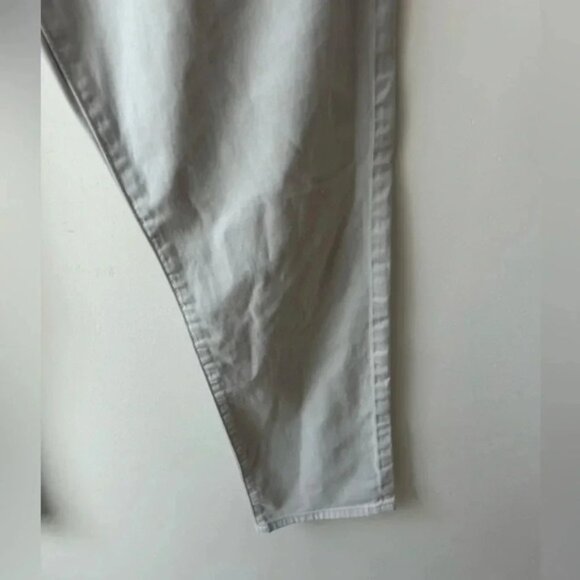 Adriano Goldschmied Everett SLIM STRAIGHT LEG pant in light grey - Picture 7 of 12